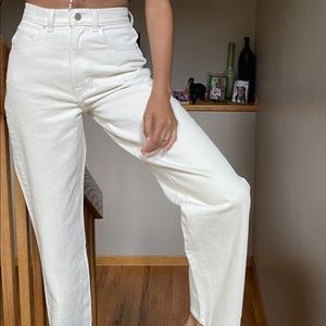 BDG High waisted mom jeans!